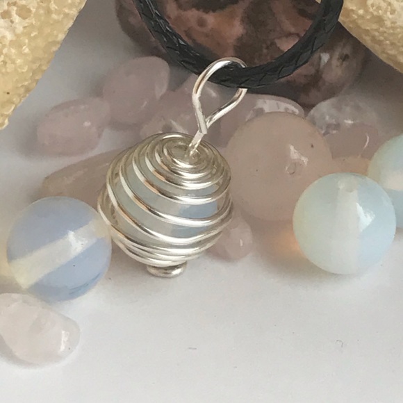 Handmade moonstone necklace silver wire wrapped - Picture 1 of 6